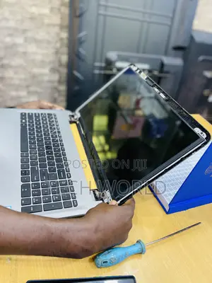 Laptop Screen Replacement. (5) 