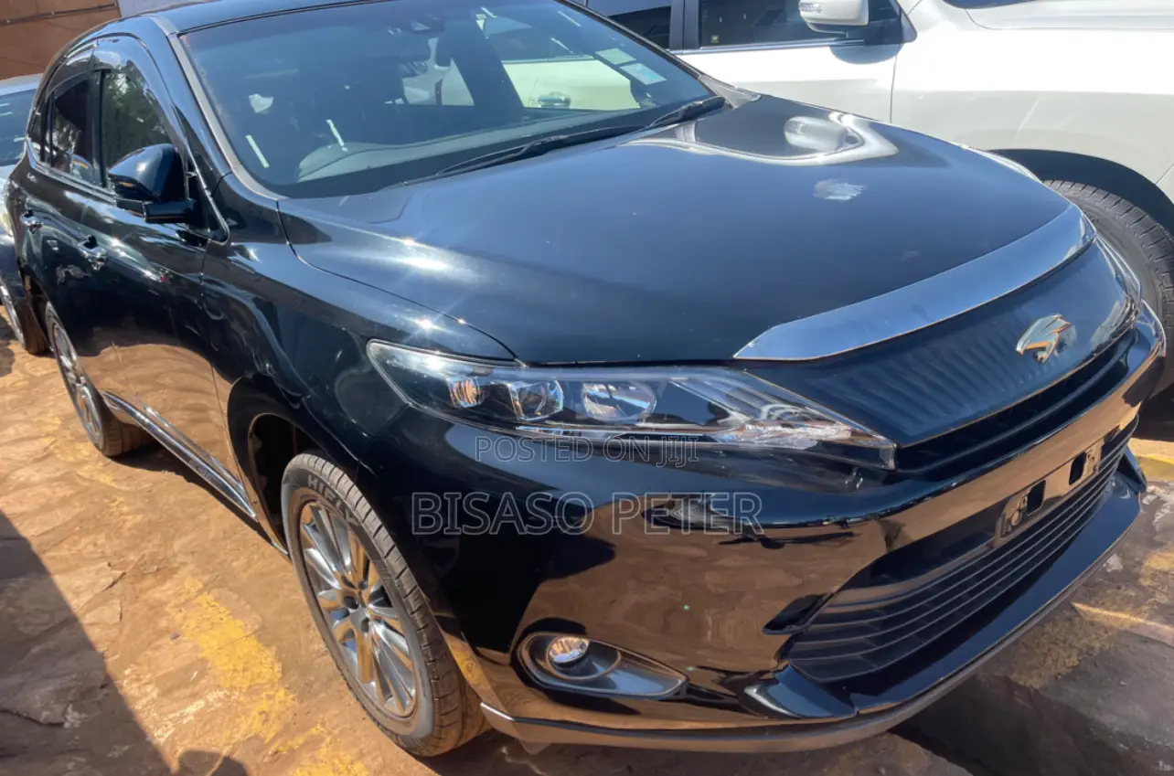 Toyota Harrier 2.0 2015 Black