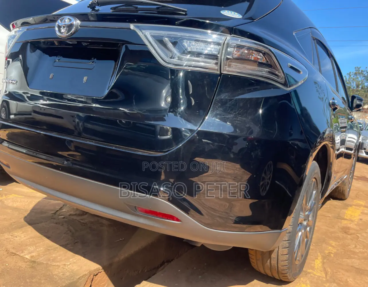 Toyota Harrier 2.0 2015 Black