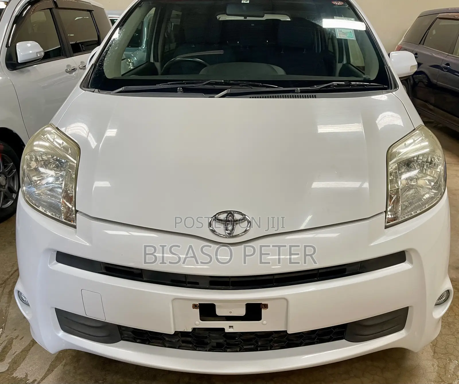 Toyota Passo Sette 1.5 AWD 2012 White