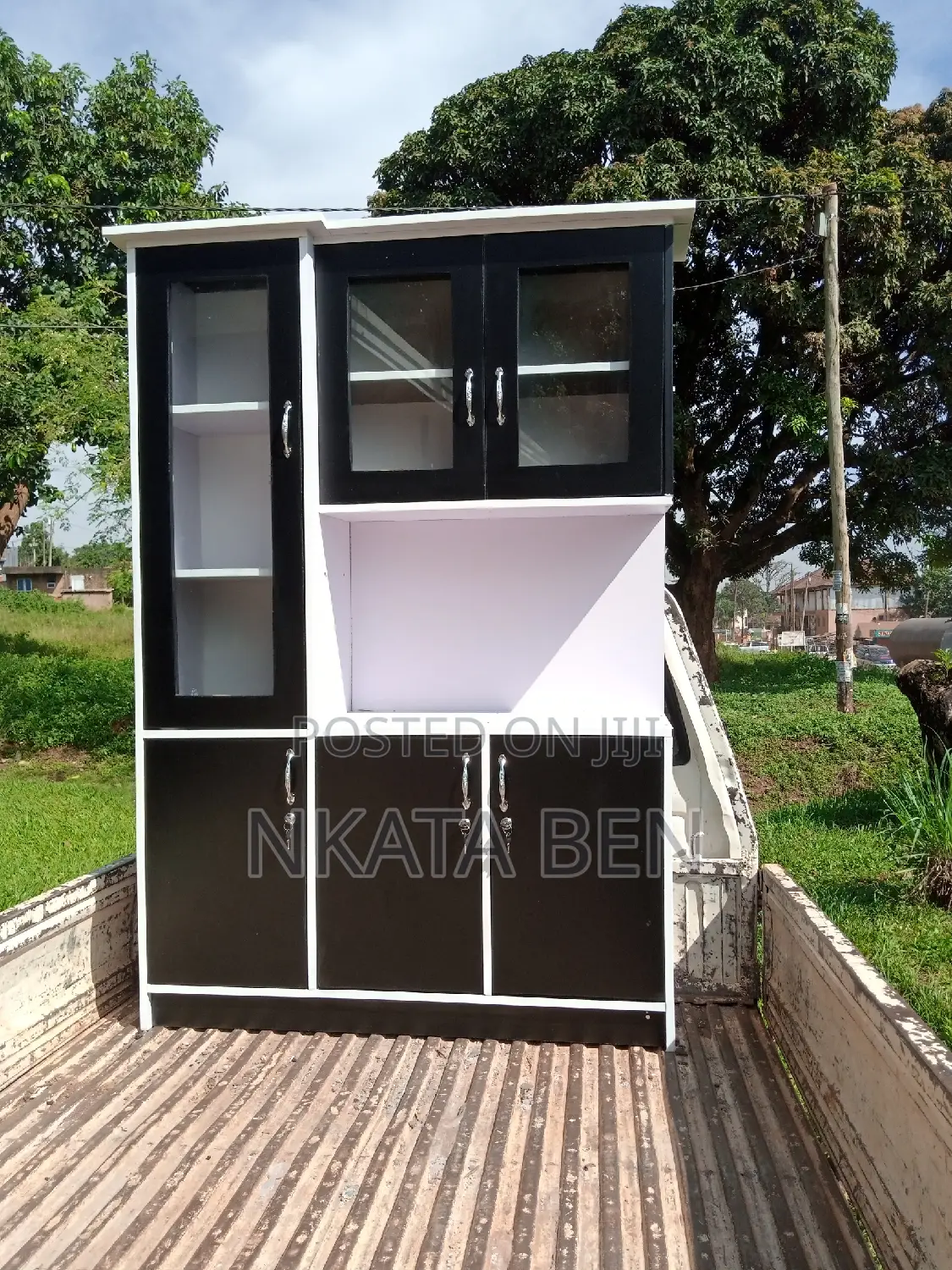 Black and White Side Board