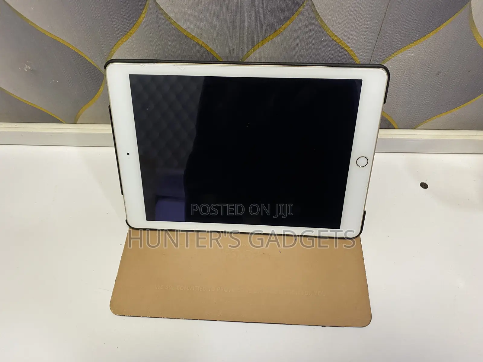 Apple iPad 5 (2022) 64 GB White