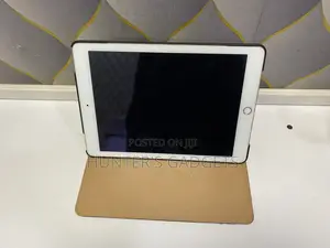 Apple iPad 5 (2022) 64 GB White