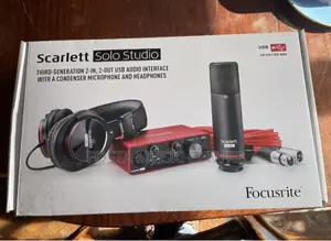 Focusrite Scarlett Solo Studio Bundle 3rd Gen