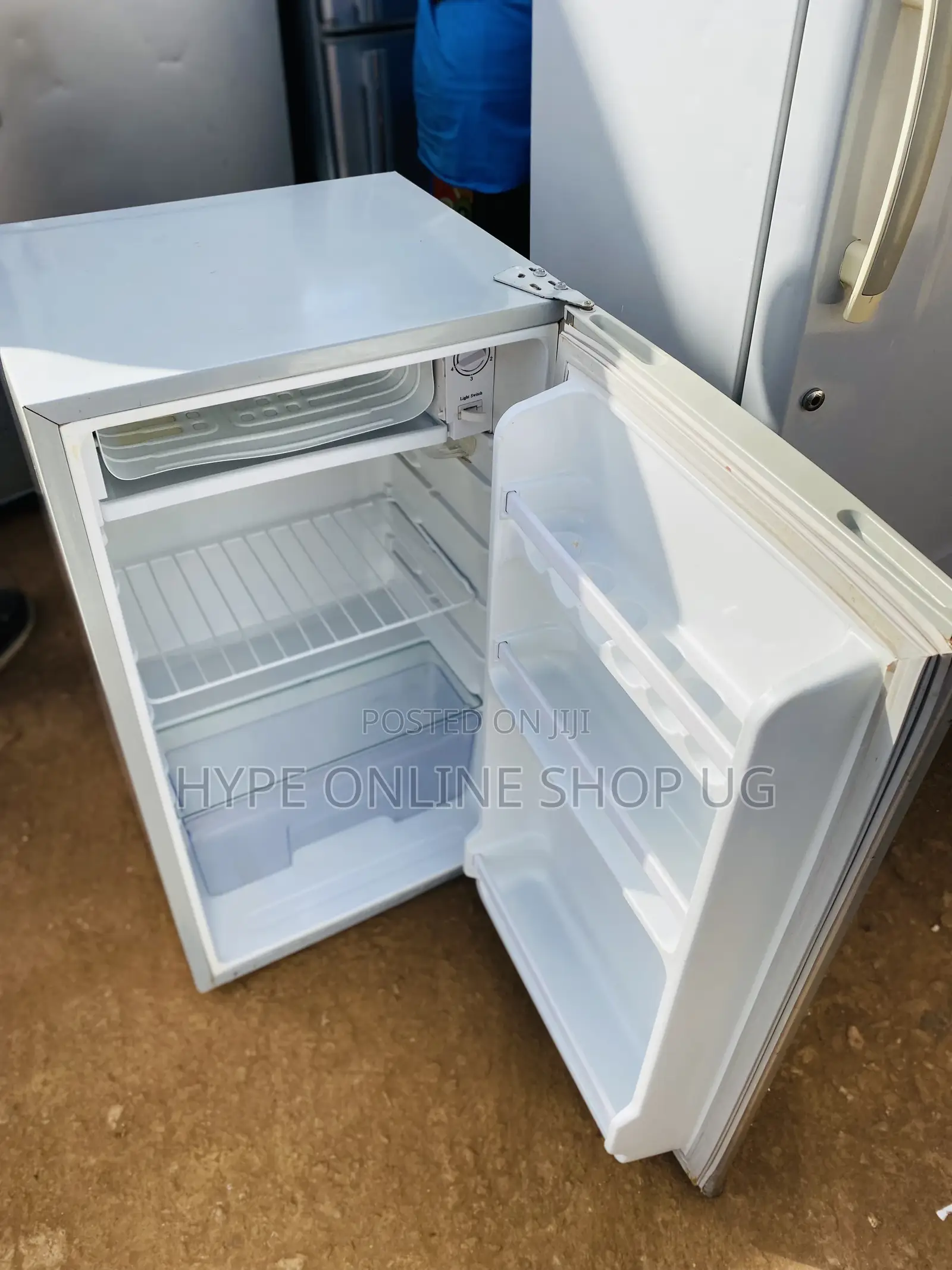 Adh Fridge 240