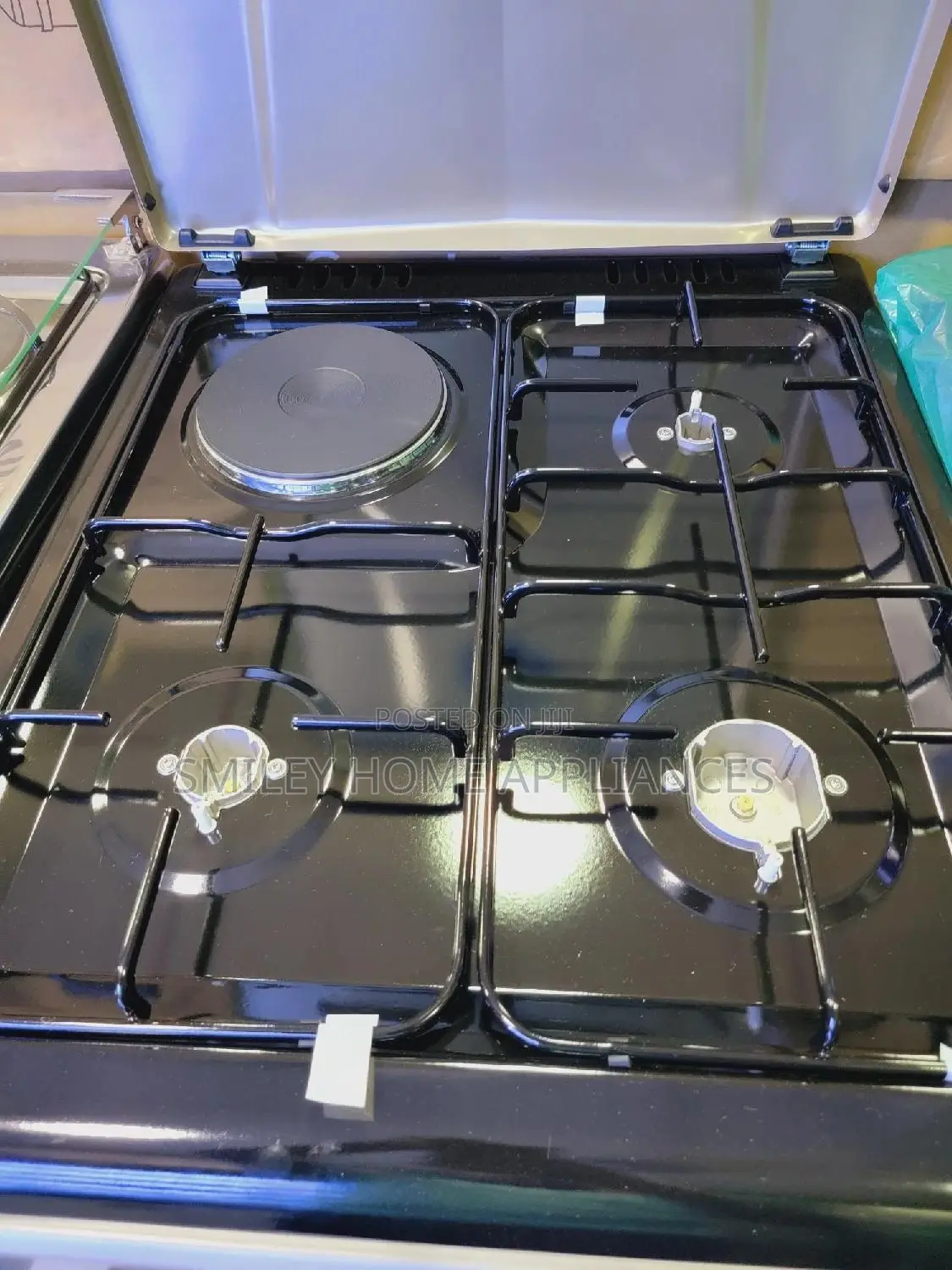 Yes 60cm by 50cm Gas Cooker