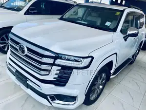 Toyota Land Cruiser J300 4.0 2022 White