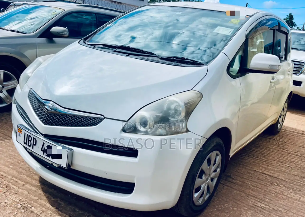 Toyota Ractis 1.5 AWD 2009 White