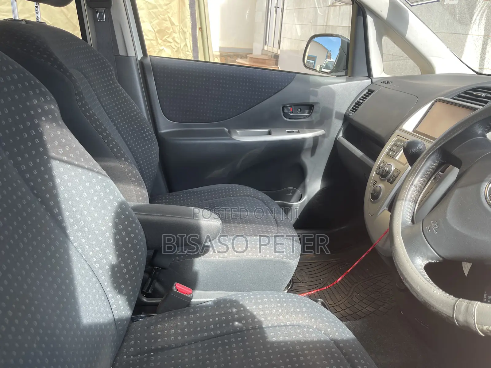 Toyota Ractis 1.5 AWD 2009 White