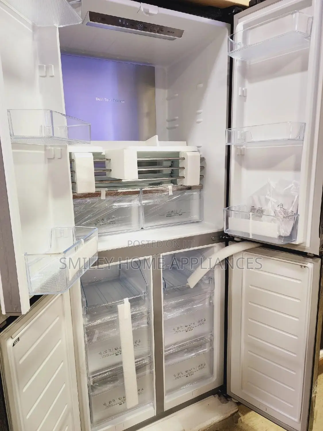 New Arrival Hisense 561ltrs Side by Side Refrigerator