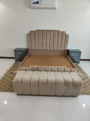 5x6 Bed With Ottoman and Bedside Drawers