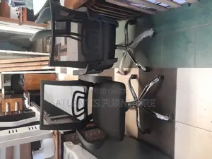 Two Peaces Office Chair