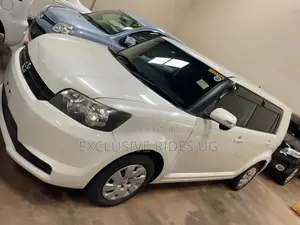 Toyota Corolla Rumion 2012 White