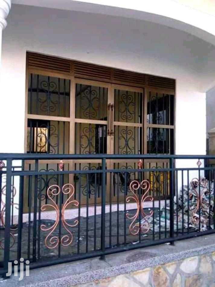 Sliding Gate