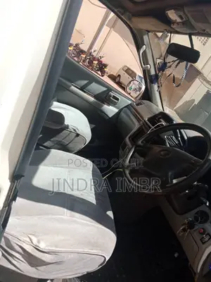Toyota Regius 1999 White