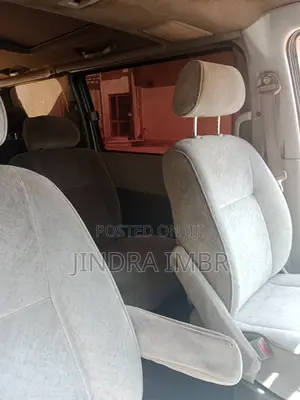 Toyota Regius 1999 White