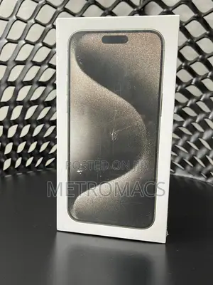 New Apple iPhone 15 Pro Max 256 GB Silver