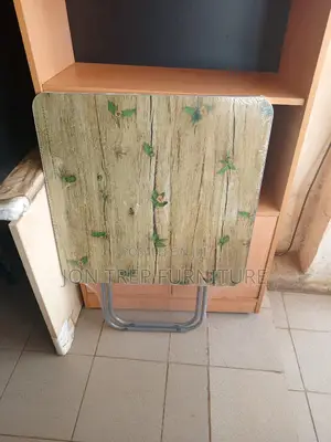 Foldable Reading Table