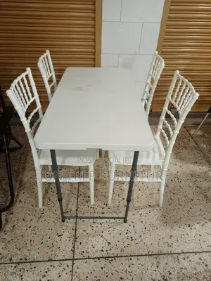 Foldable Plastic Table and VIP Chairs