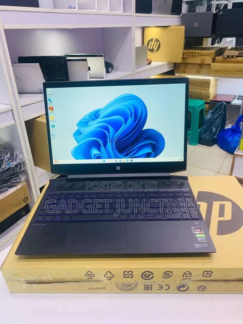 New HP Pavilion Gaming Laptop 15-Dk2xxx 16GB AMD Ryzen 5 SSD 512GB