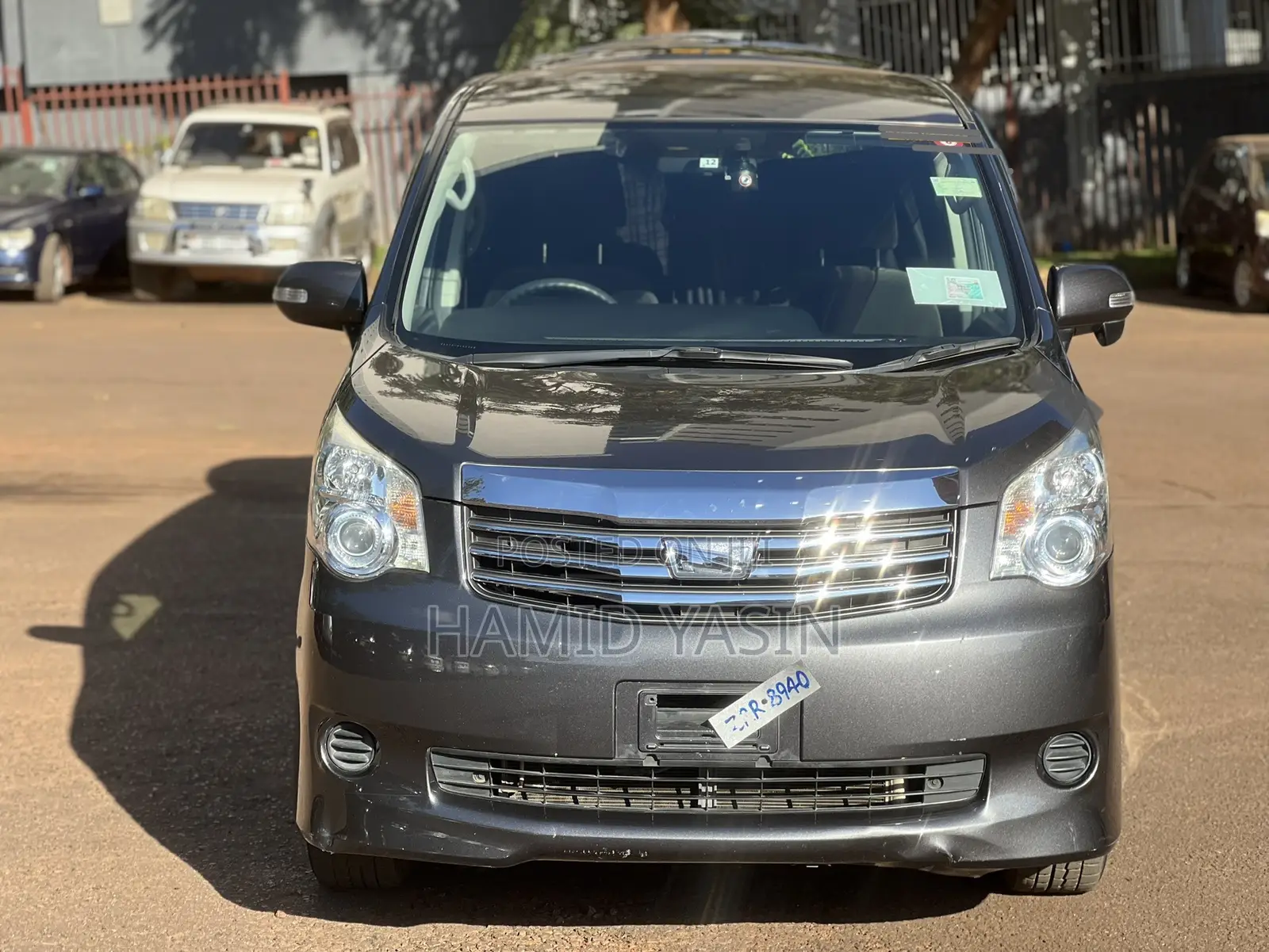 Toyota Noah 2011 Gray
