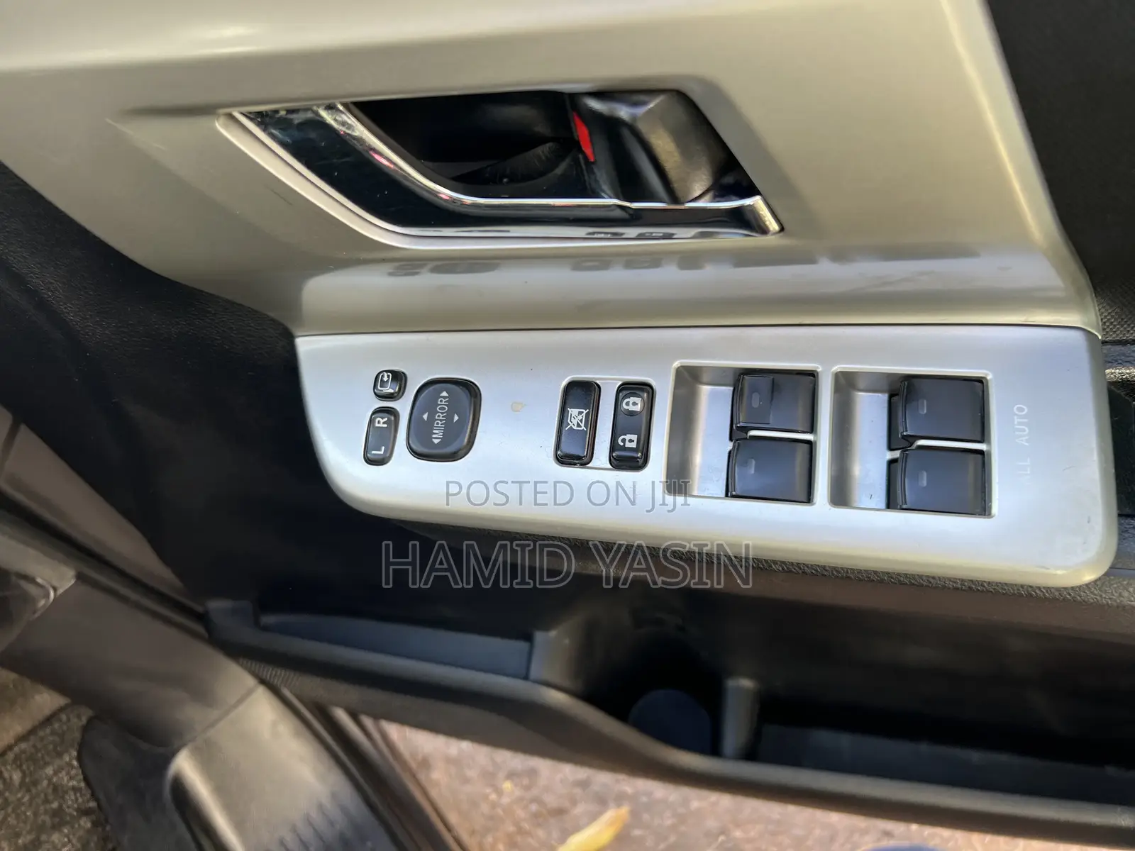 Toyota Noah 2011 Gray