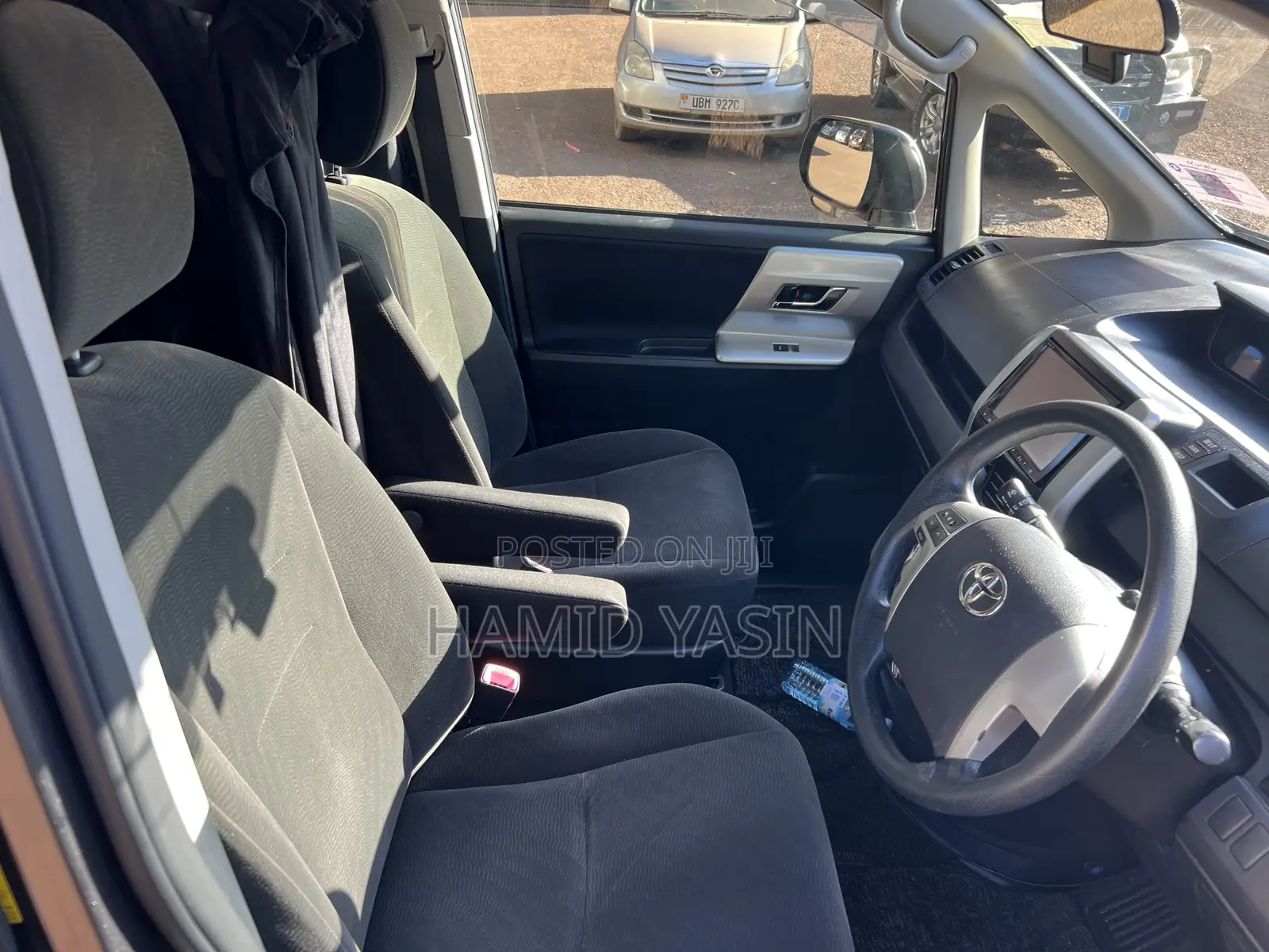 Toyota Noah 2011 Gray