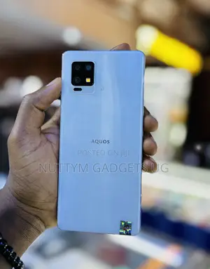 Sharp Aquos zero6 128 GB Silver