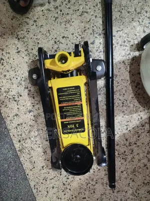 Hydraulic Floor Jack (3 Tons)