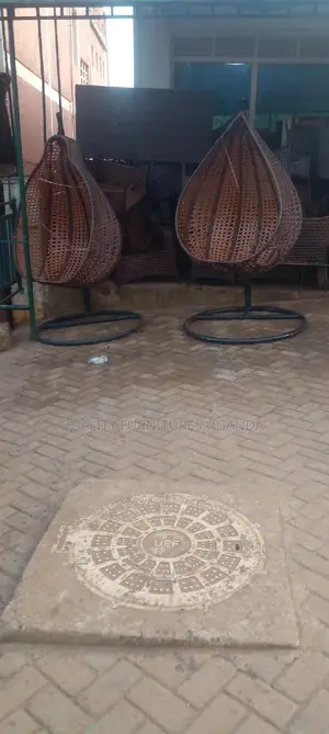Swinging Nest on Order