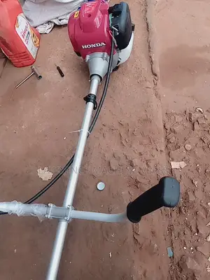 4 Stroke Brush Cutter