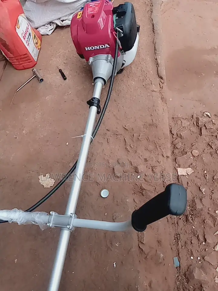 4 Stroke Brush Cutter