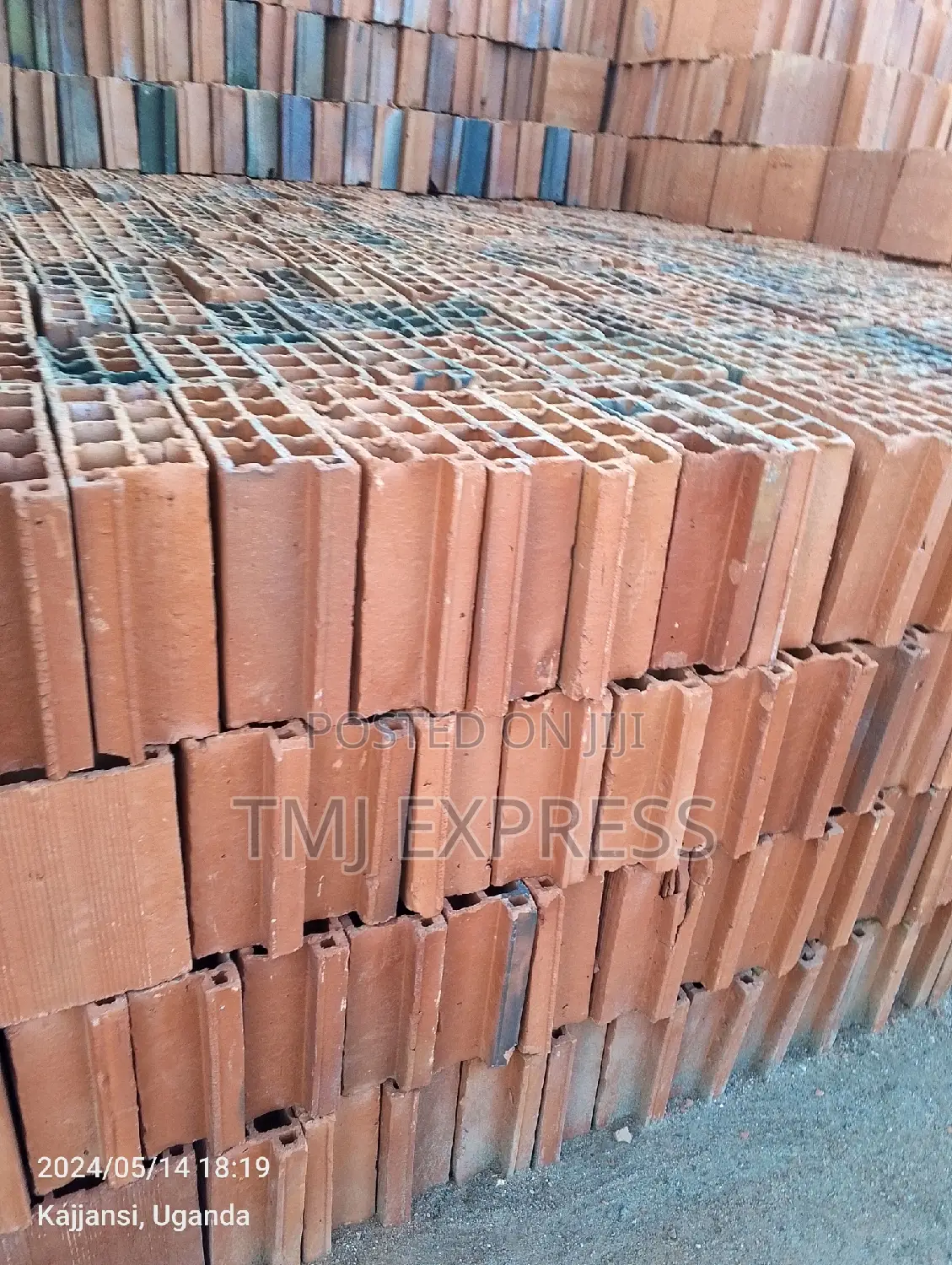 Max Pan Bricks 6x4 Inches