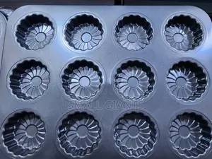 Non- Stick 12 Cake Tray Mold