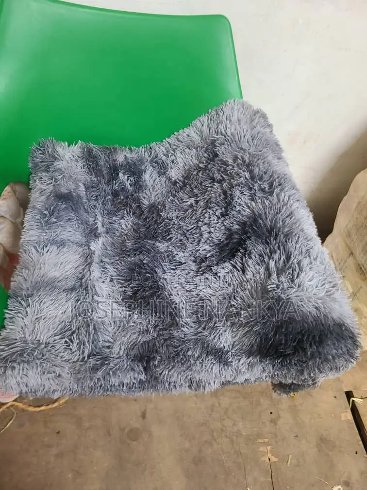 Hairly Centre Carpets, Grey and White