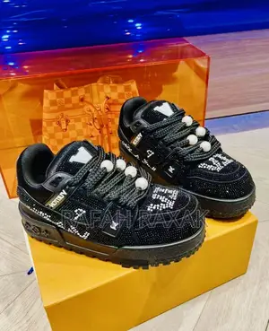 Original Classy Men’S Louis Vuitton Luxury Sneakers