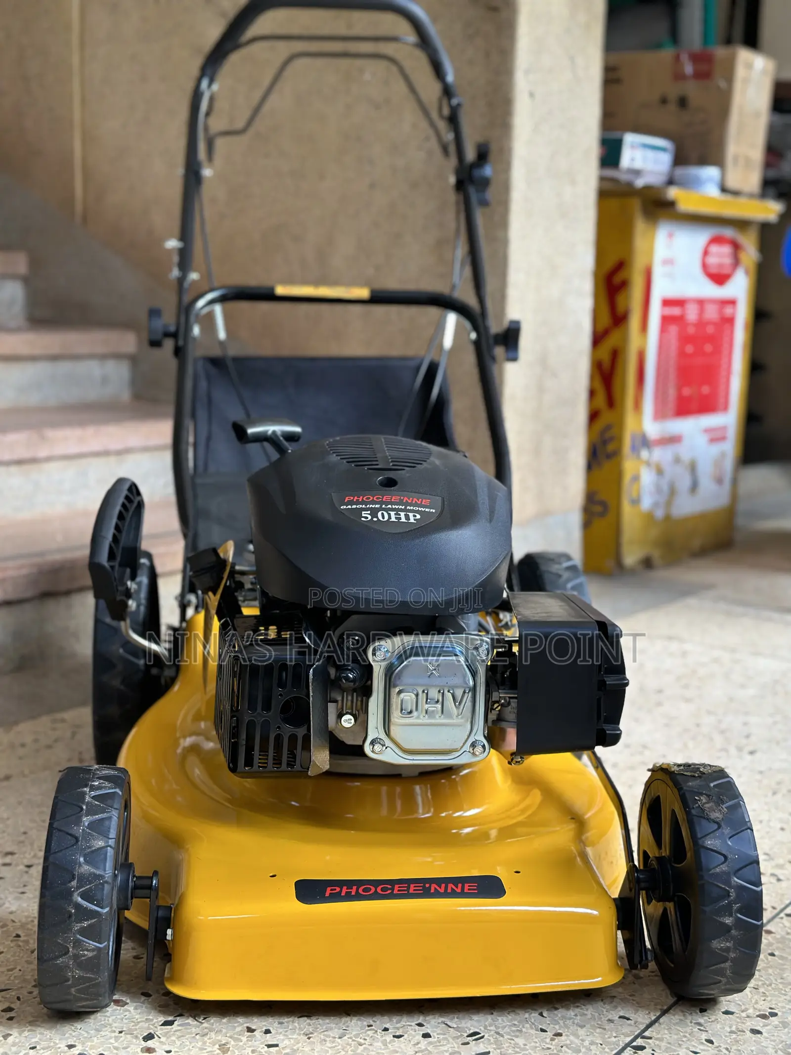 Gasoline Push Lawnmower Phoccenne