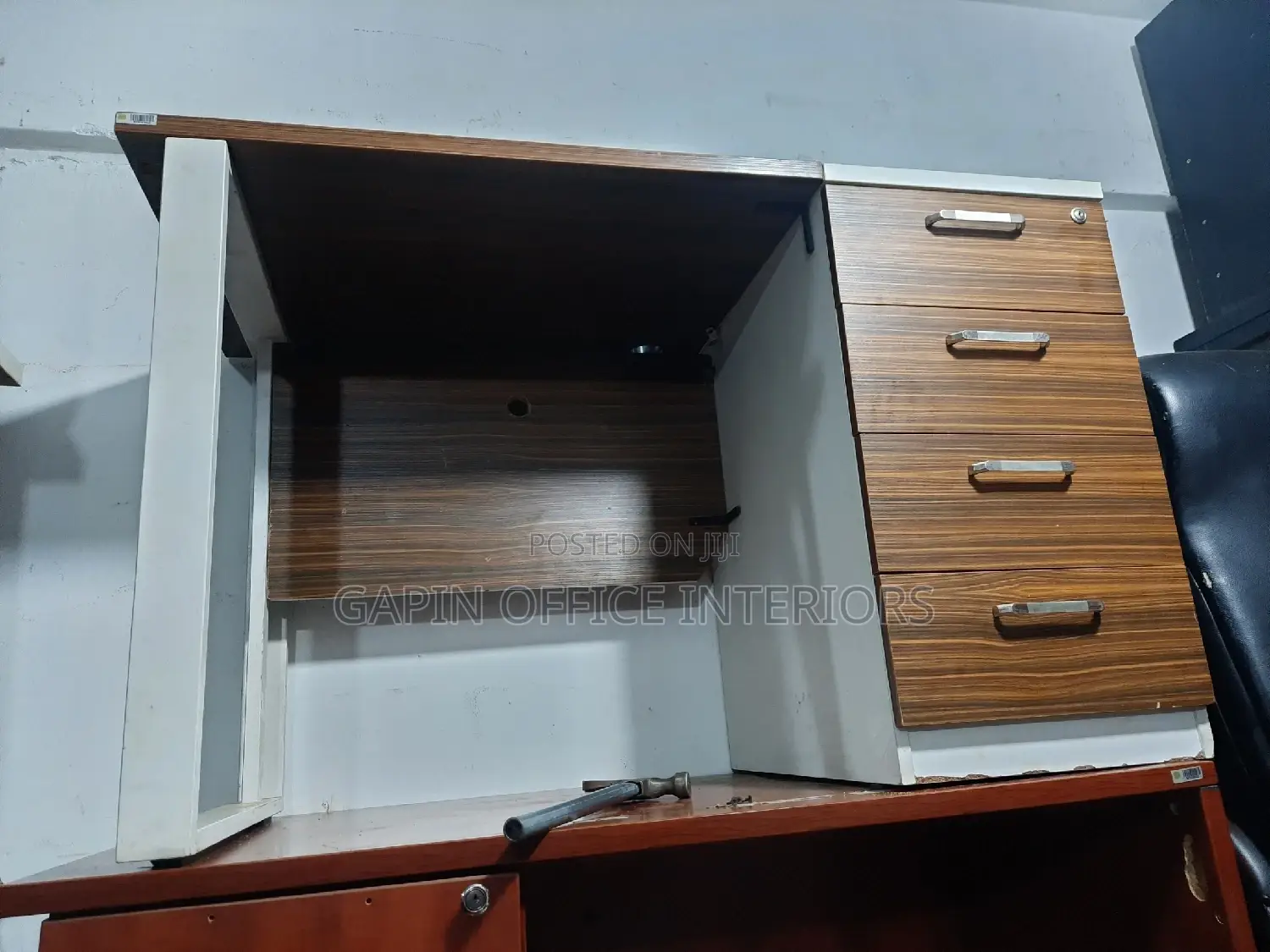 Second Hand Office Table for Small Space