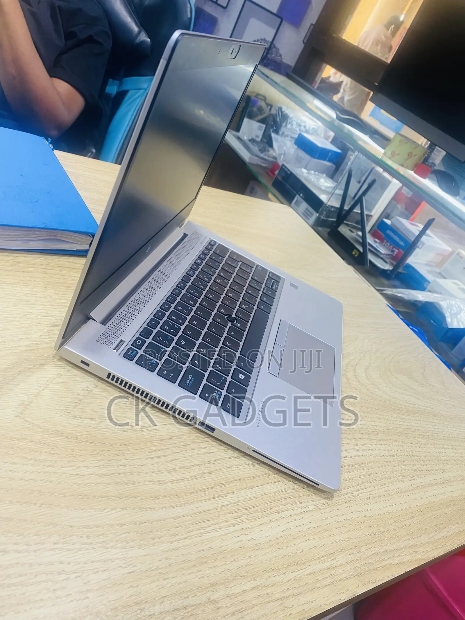 Laptop HP EliteBook 830 G6 8GB Intel Core I7 SSD 256GB