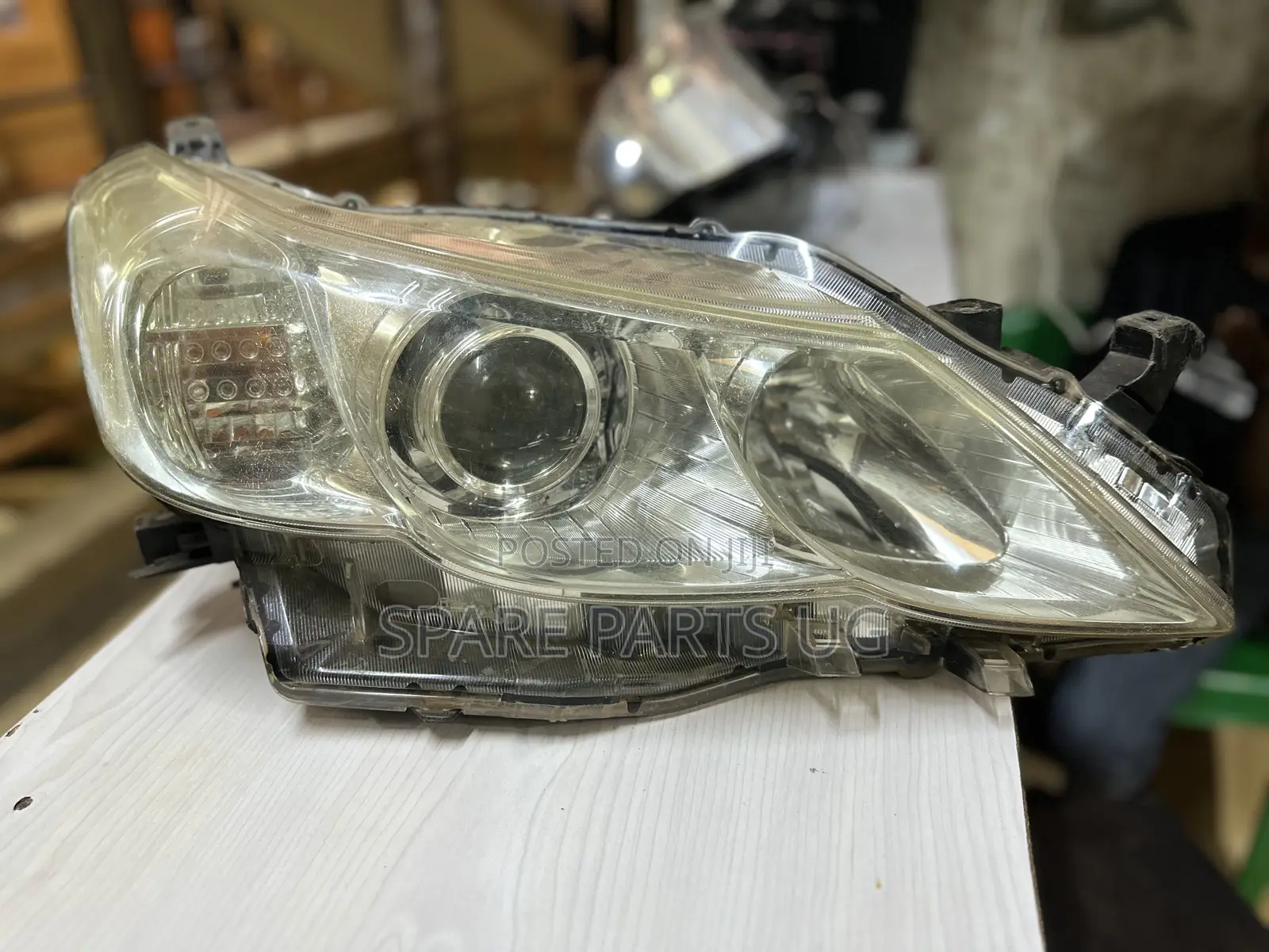 Mark X 2010 - 2013 Headlight