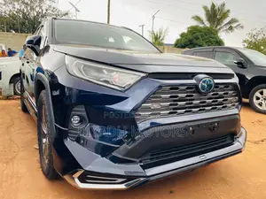 Toyota RAV4 Limited AWD 2019 Blue