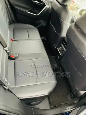 Toyota RAV4 Limited AWD 2019 Blue