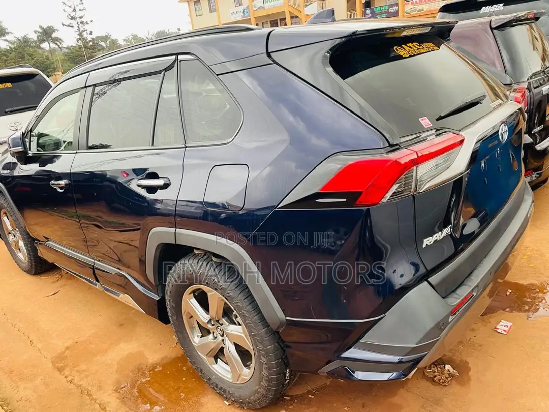 Toyota RAV4 Limited AWD 2019 Blue