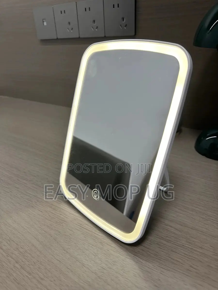 Rechargeable LED Make Up Mirror