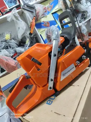 Husqvarna Chainsaw/Powersaw Machine 272 365