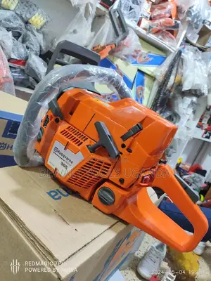 Husqvarna Chainsaw/Powersaw Machine 272 365