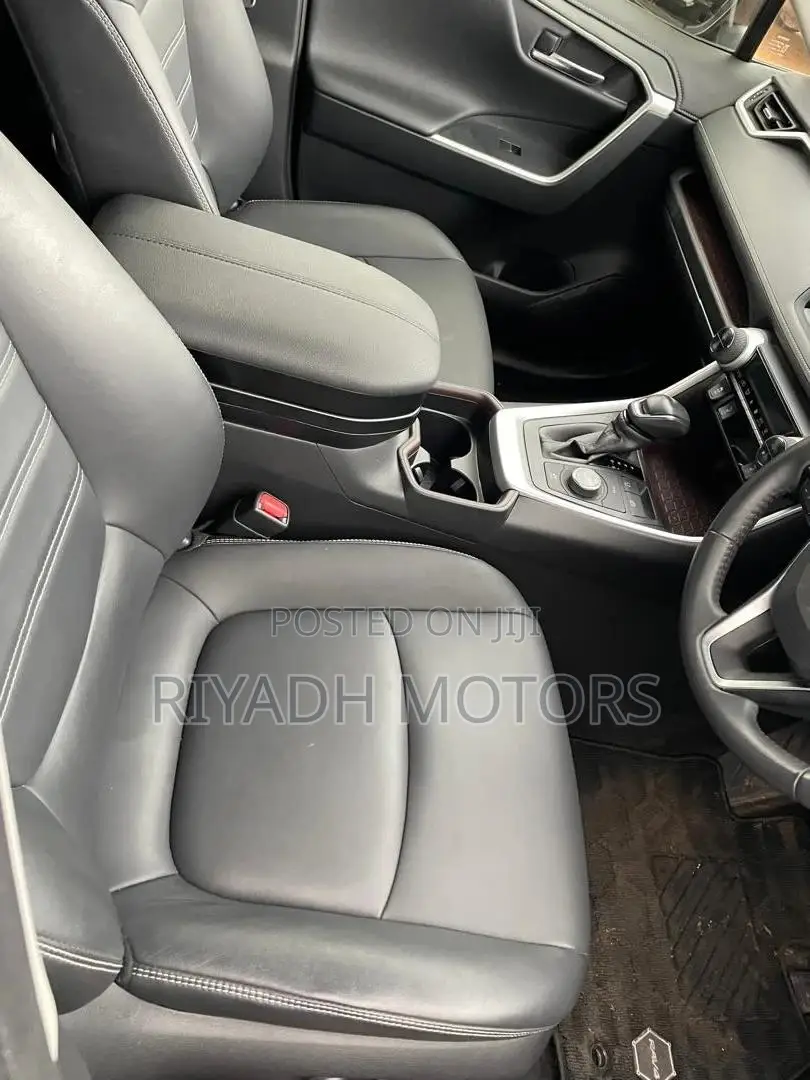 Toyota RAV4 Limited AWD 2019 Blue