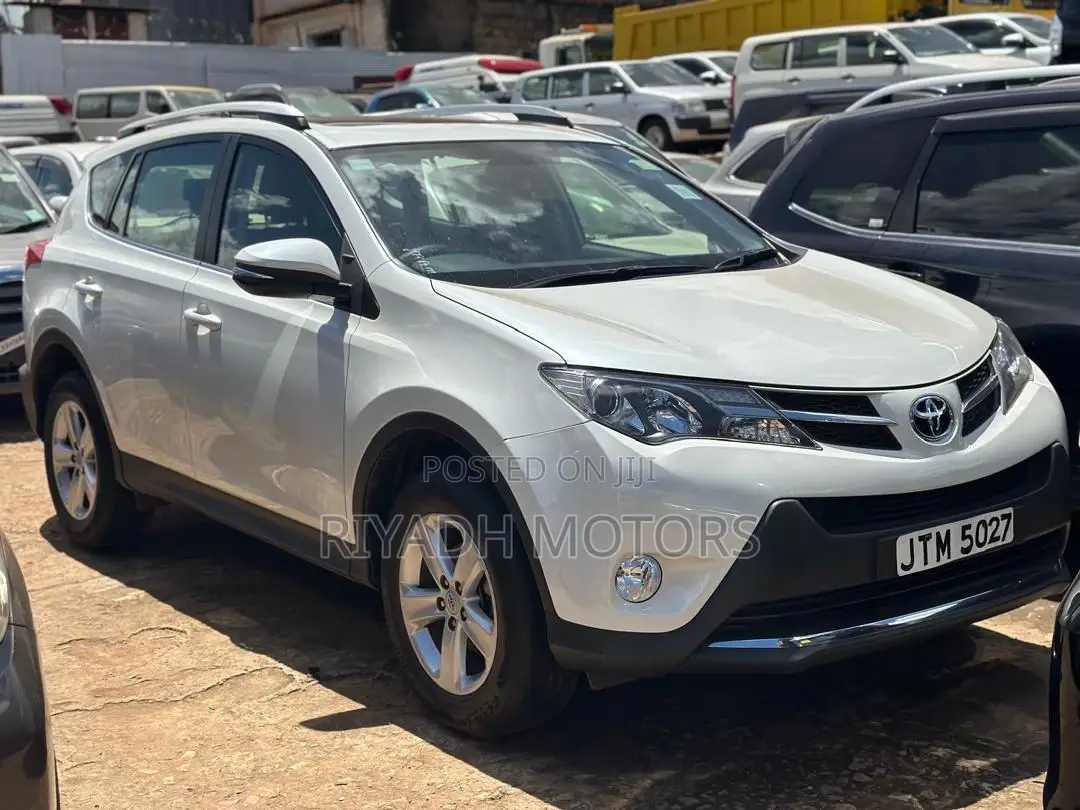 Toyota RAV4 2013 White
