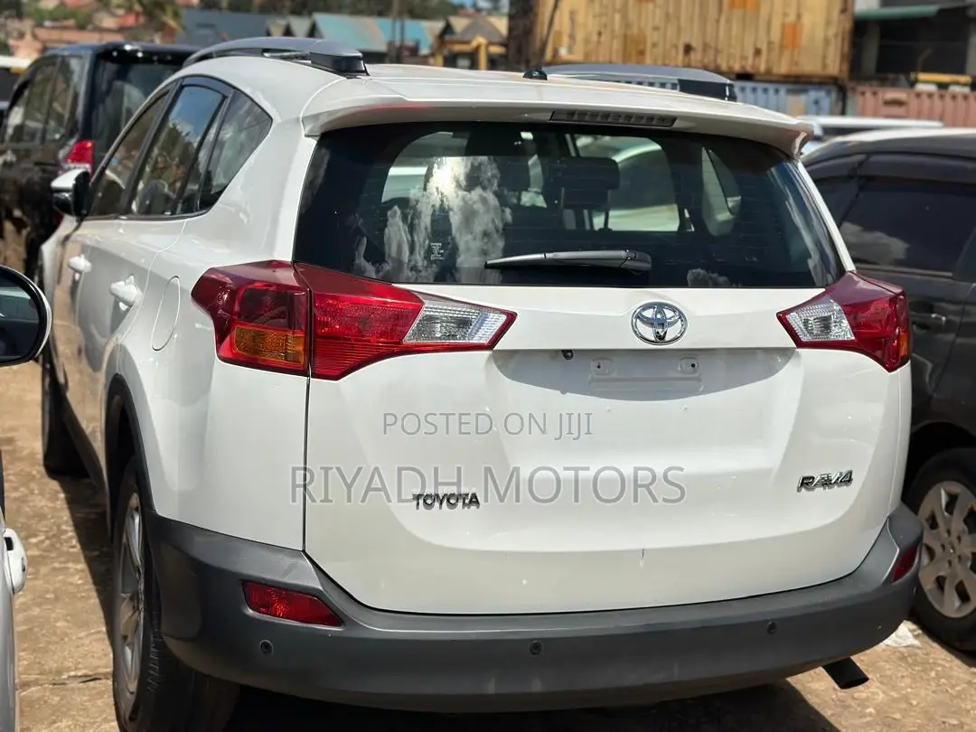 Toyota RAV4 2013 White