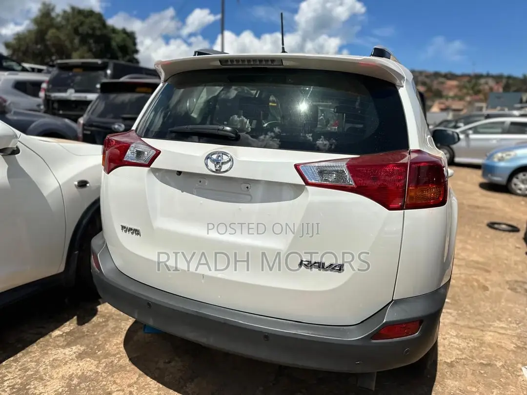 Toyota RAV4 2013 White